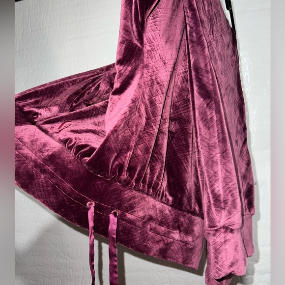 Victoria Secret velvet joggers - Picture 3 of 3